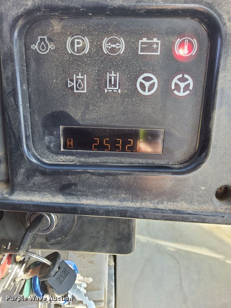 image for item DQ6082 1999 Caterpillar 966G wheel loader