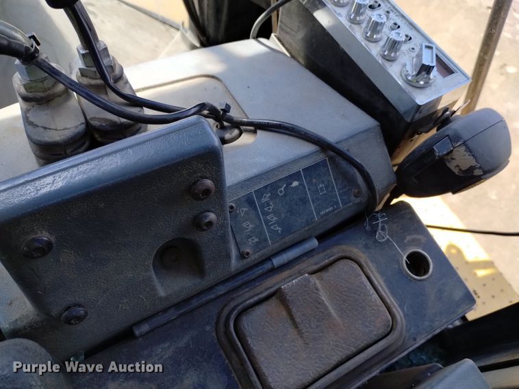 image for item DQ6082 1999 Caterpillar 966G wheel loader