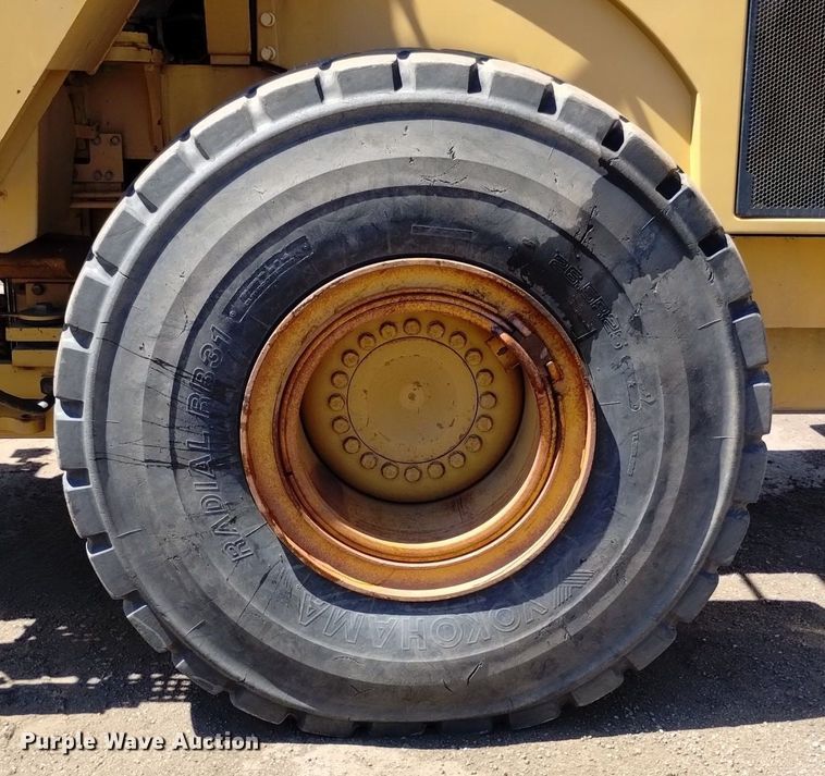 image for item DQ6082 1999 Caterpillar 966G wheel loader
