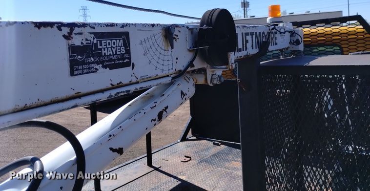 image for item DQ6084 1984 International 1955 flatbed truck