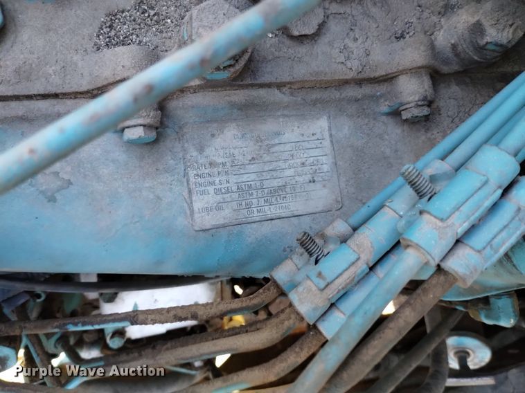 image for item DQ6084 1984 International 1955 flatbed truck