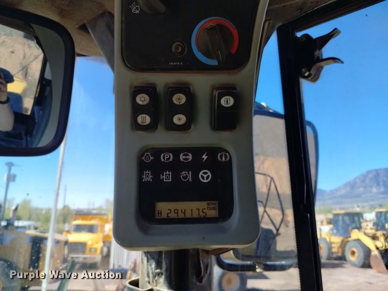 image for item DQ6085 2007 Caterpillar 980H wheel loader