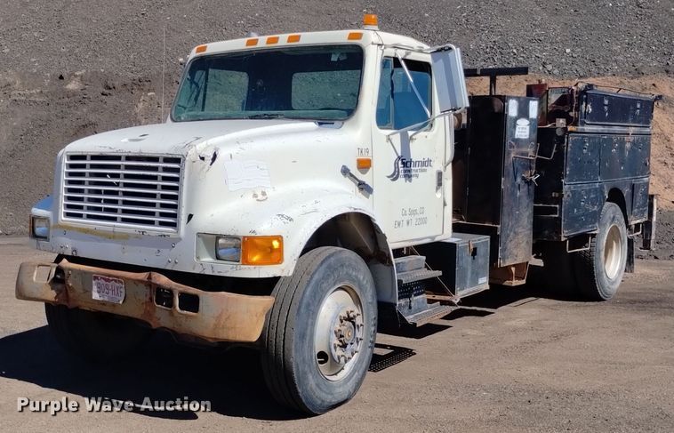 image for item DQ6086 1989 International 4900 utility / service truck