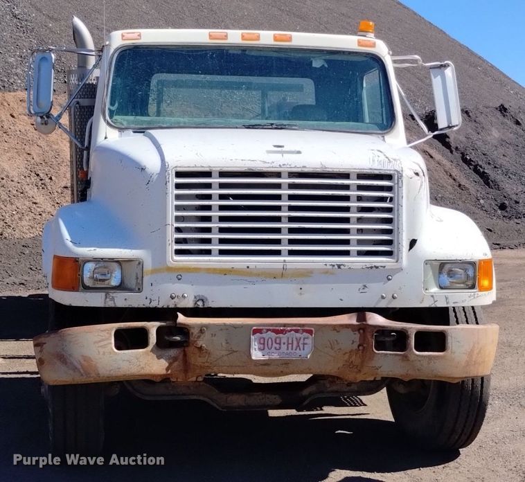 image for item DQ6086 1989 International 4900 utility / service truck