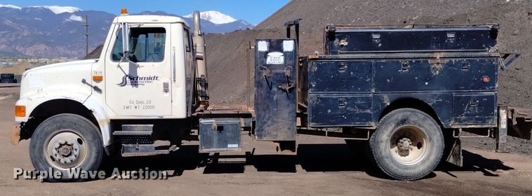 image for item DQ6086 1989 International 4900 utility / service truck