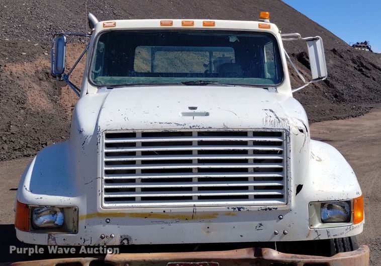 image for item DQ6086 1989 International 4900 utility / service truck