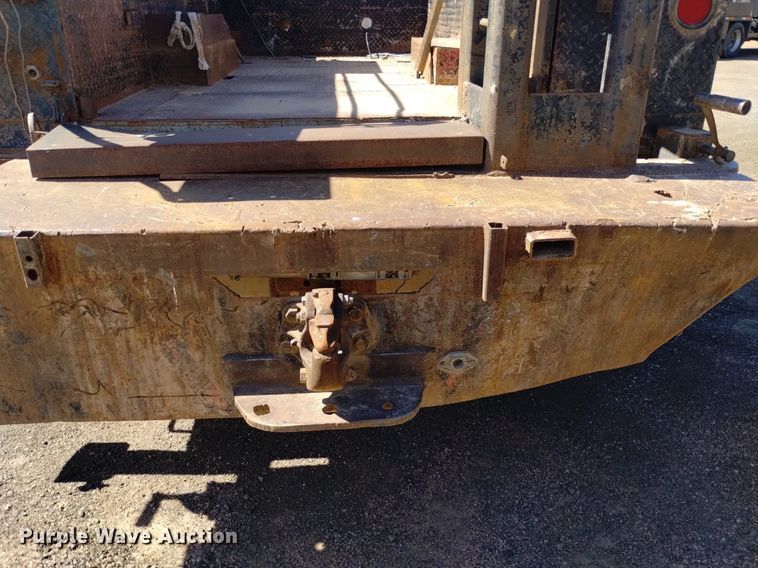 image for item DQ6086 1989 International 4900 utility / service truck