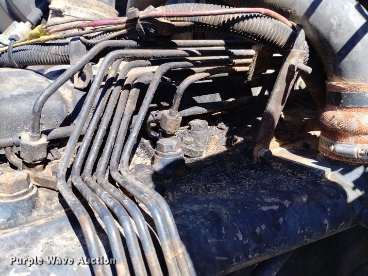 image for item DQ6086 1989 International 4900 utility / service truck