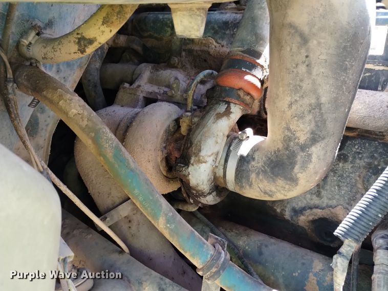 image for item DQ6086 1989 International 4900 utility / service truck