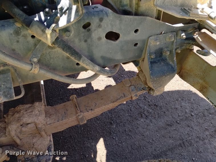 image for item DQ6086 1989 International 4900 utility / service truck