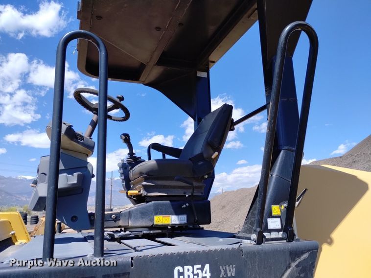 image for item DQ6088 2011 Caterpillar CB-54 double drum vibratory roller