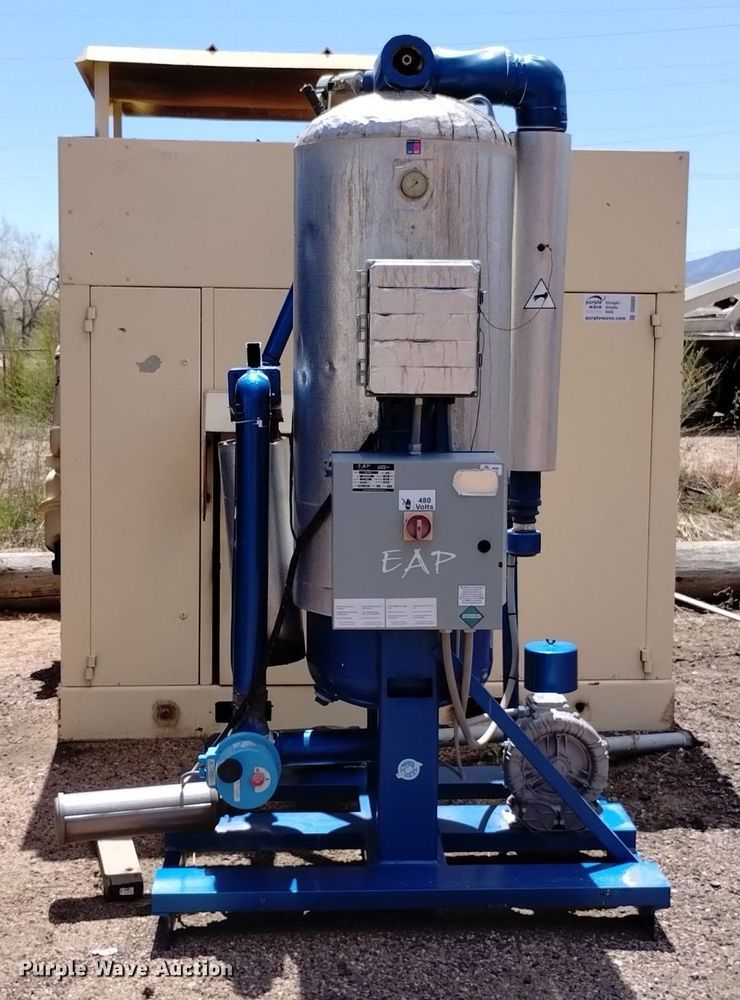 image for item DQ6089 2001 Quincy  QSF125-100 air compressor