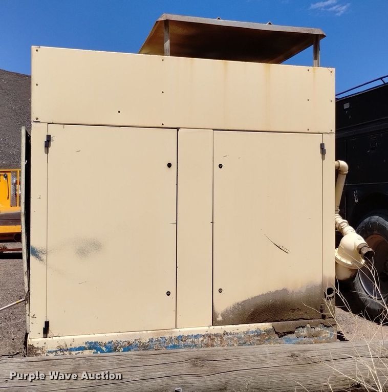 image for item DQ6089 2001 Quincy  QSF125-100 air compressor