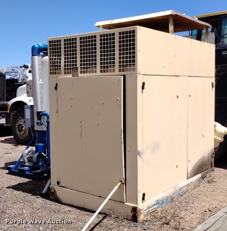 image for item DQ6089 2001 Quincy  QSF125-100 air compressor