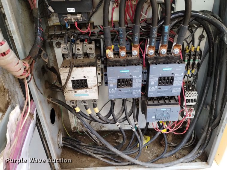 image for item DQ6089 2001 Quincy  QSF125-100 air compressor