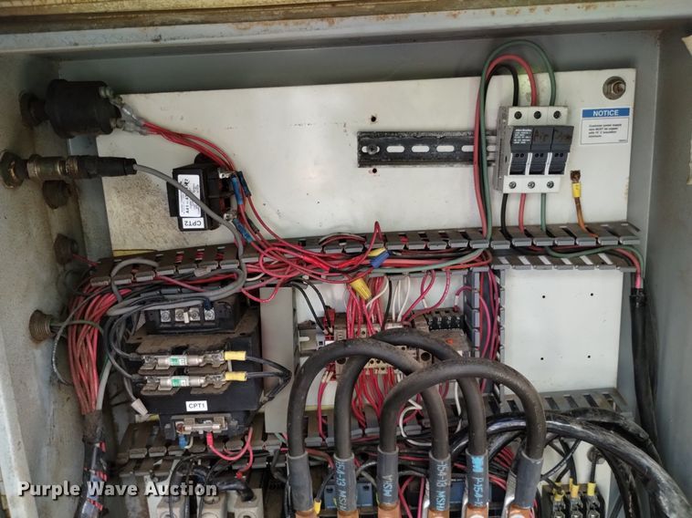 image for item DQ6089 2001 Quincy  QSF125-100 air compressor