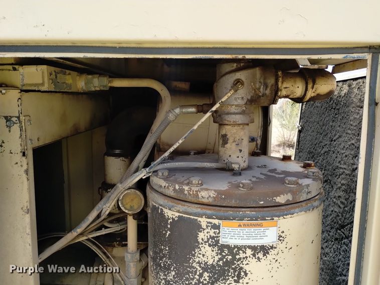 image for item DQ6089 2001 Quincy  QSF125-100 air compressor