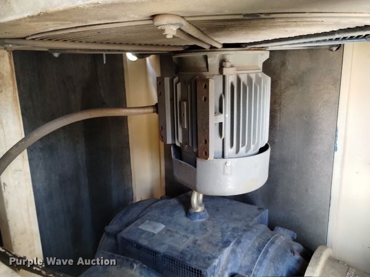 image for item DQ6089 2001 Quincy  QSF125-100 air compressor