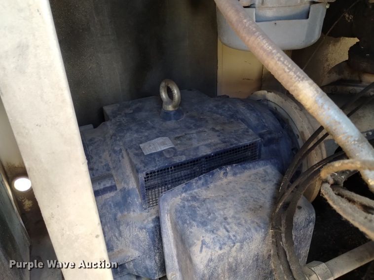 image for item DQ6089 2001 Quincy  QSF125-100 air compressor