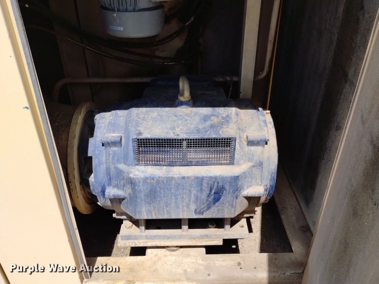 image for item DQ6089 2001 Quincy  QSF125-100 air compressor