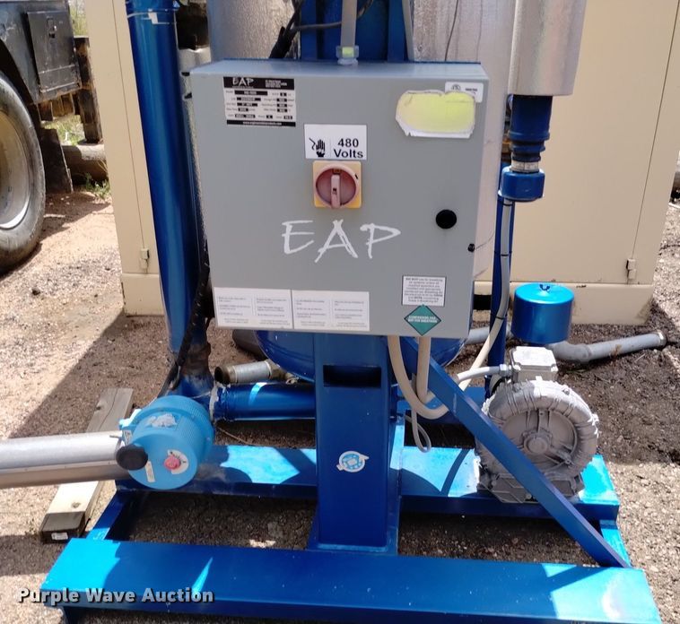 image for item DQ6089 2001 Quincy  QSF125-100 air compressor