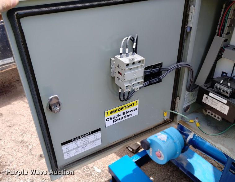 image for item DQ6089 2001 Quincy  QSF125-100 air compressor