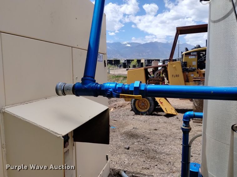 image for item DQ6089 2001 Quincy  QSF125-100 air compressor