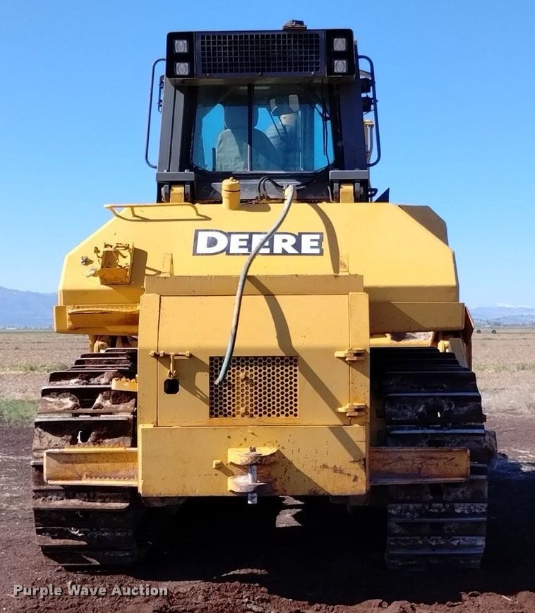 image for item DQ6092 2004 John Deere 1050C dozer