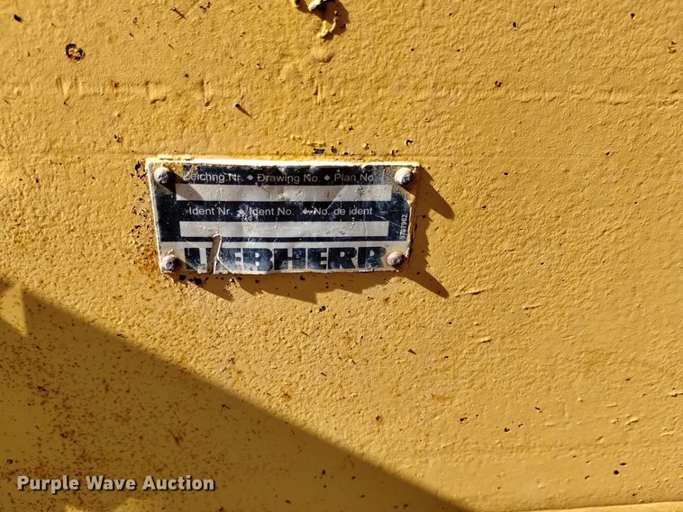 image for item DQ6092 2004 John Deere 1050C dozer