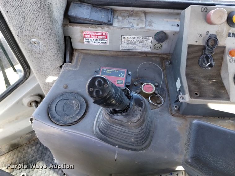 image for item DQ6092 2004 John Deere 1050C dozer