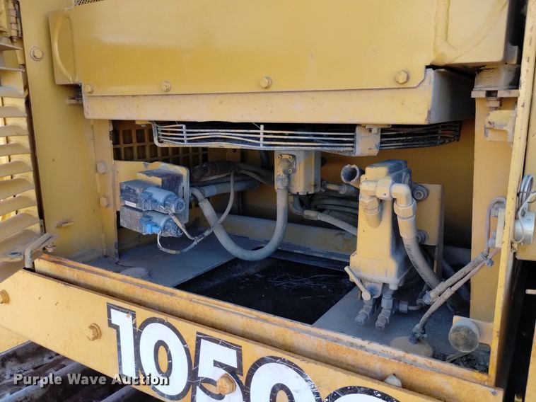 image for item DQ6092 2004 John Deere 1050C dozer
