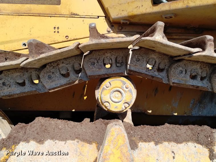 image for item DQ6092 2004 John Deere 1050C dozer