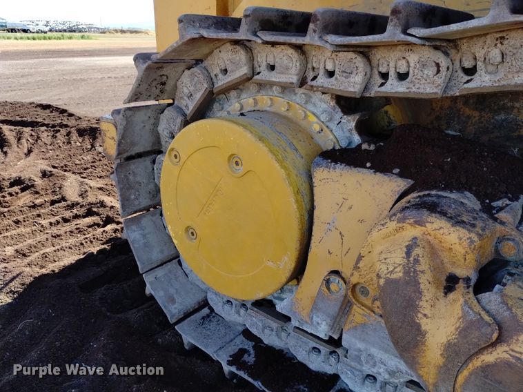 image for item DQ6092 2004 John Deere 1050C dozer