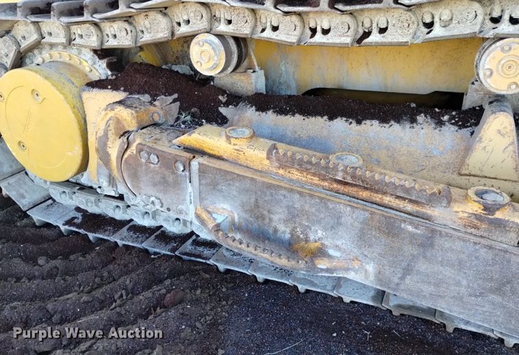 image for item DQ6092 2004 John Deere 1050C dozer