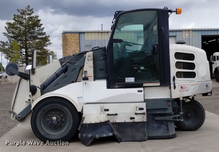 image for item DQ6105 2012 Elgin  Pelican NR 2000 street sweeper