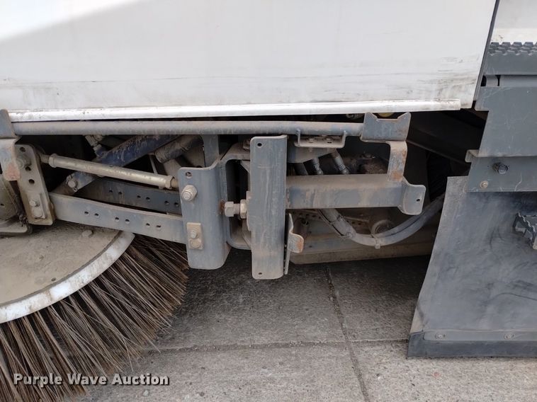 image for item DQ6105 2012 Elgin  Pelican NR 2000 street sweeper