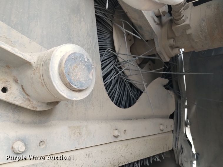 image for item DQ6105 2012 Elgin  Pelican NR 2000 street sweeper