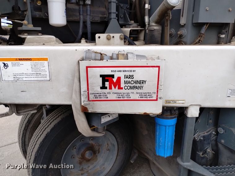 image for item DQ6105 2012 Elgin  Pelican NR 2000 street sweeper