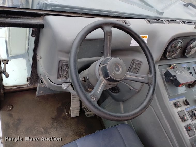 image for item DQ6105 2012 Elgin  Pelican NR 2000 street sweeper