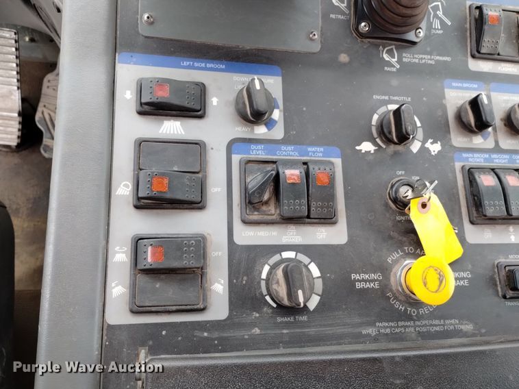 image for item DQ6105 2012 Elgin  Pelican NR 2000 street sweeper