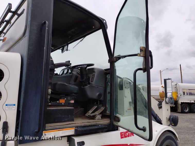 image for item DQ6105 2012 Elgin  Pelican NR 2000 street sweeper