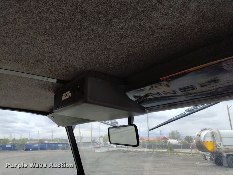 image for item DQ6105 2012 Elgin  Pelican NR 2000 street sweeper