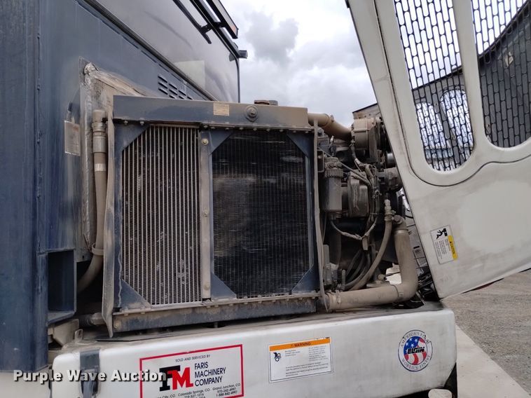 image for item DQ6105 2012 Elgin  Pelican NR 2000 street sweeper