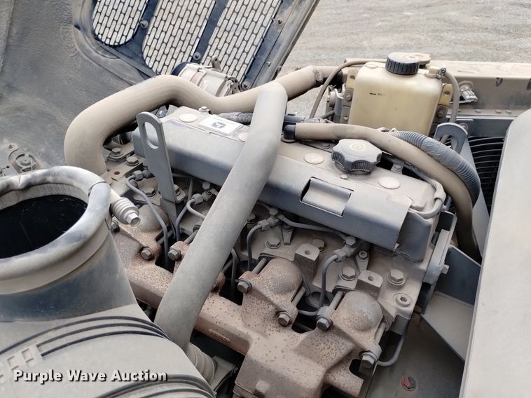 image for item DQ6105 2012 Elgin  Pelican NR 2000 street sweeper