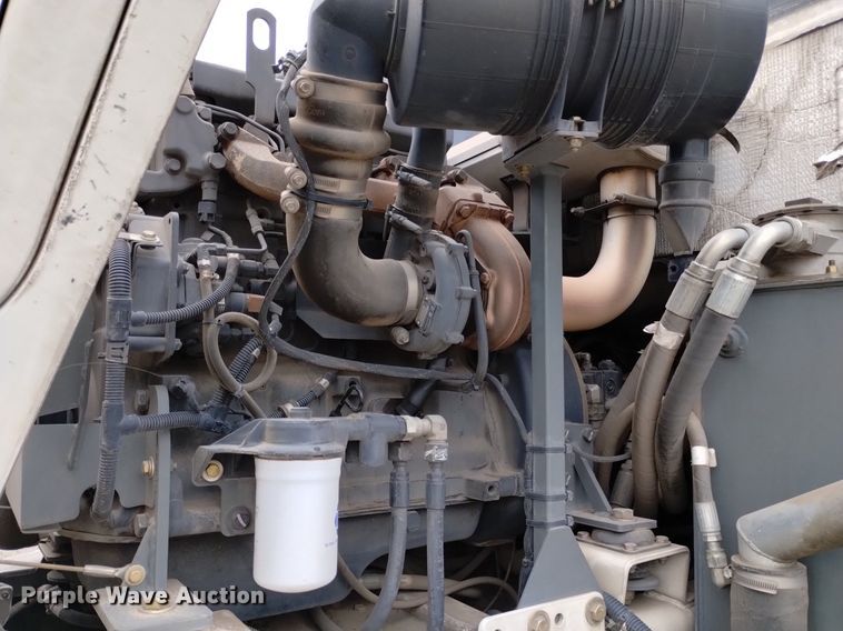 image for item DQ6105 2012 Elgin  Pelican NR 2000 street sweeper