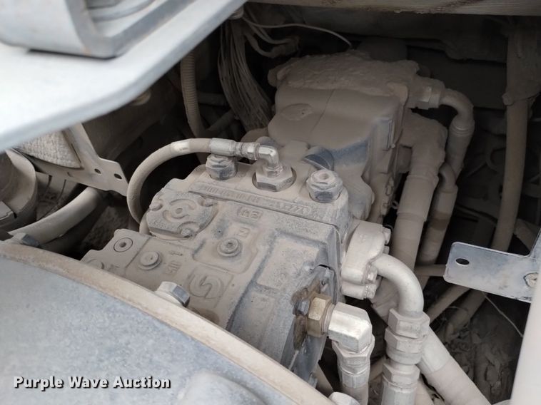 image for item DQ6105 2012 Elgin  Pelican NR 2000 street sweeper