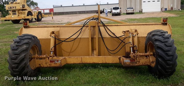 image for item DQ7091 Peloquin box blade