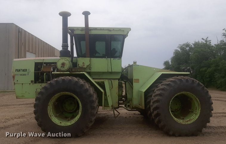 image for item DQ7092 1979 Steiger Panther III ST 325 4WD tractor