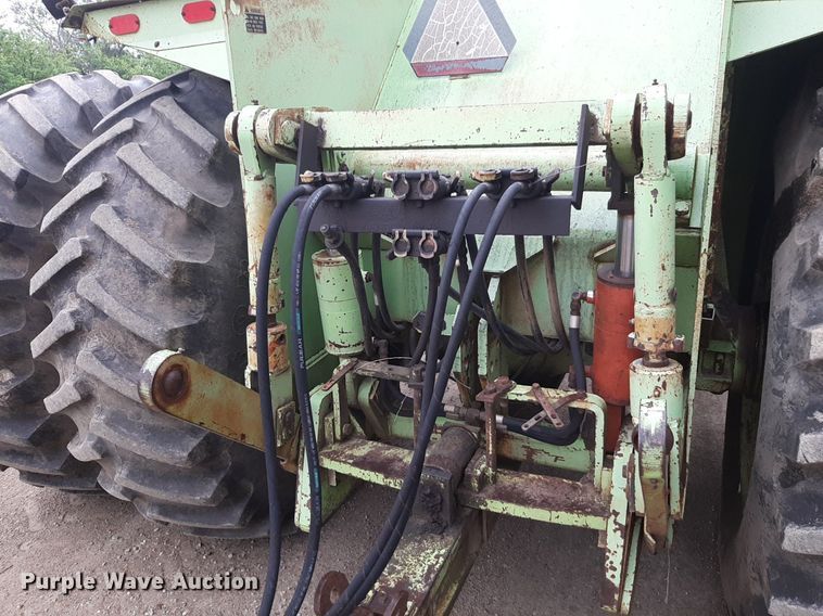 image for item DQ7092 1979 Steiger Panther III ST 325 4WD tractor