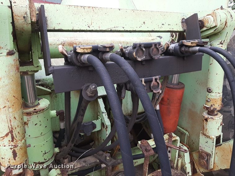 image for item DQ7092 1979 Steiger Panther III ST 325 4WD tractor